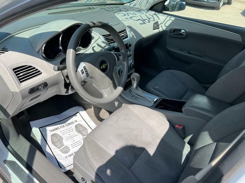 2012 Chevrolet Malibu Image 18