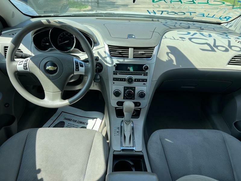 2012 Chevrolet Malibu Image 21