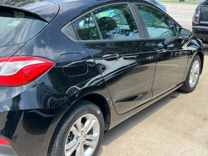 2019 Chevrolet Cruze Image 8