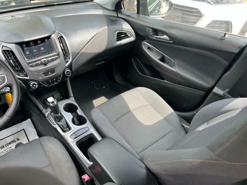 2019 Chevrolet Cruze Image 17