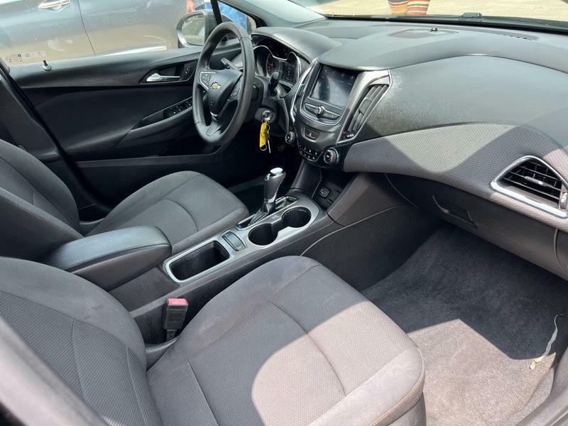 2019 Chevrolet Cruze Image 21