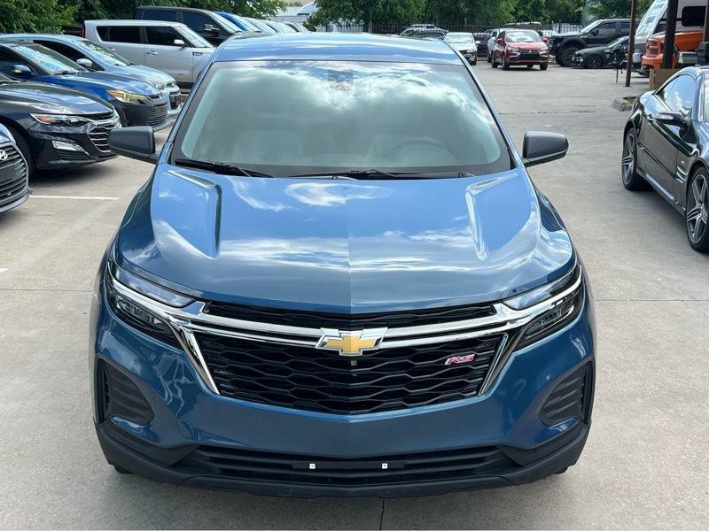2024 Chevrolet Equinox Image 2