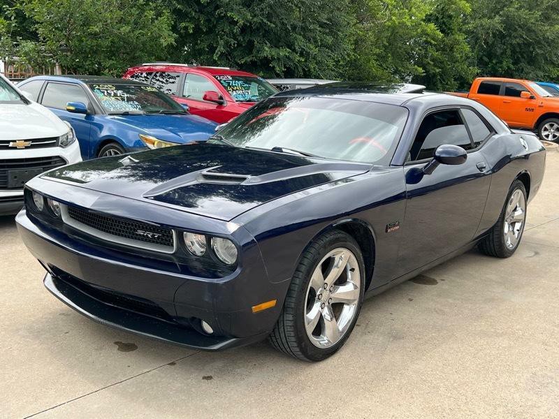 2013 Dodge Challenger Image 1