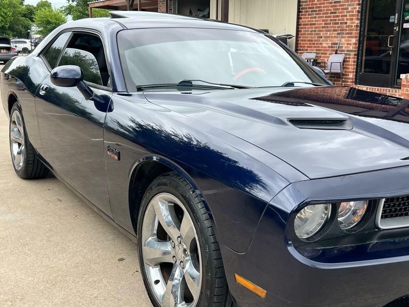 2013 Dodge Challenger Image 12