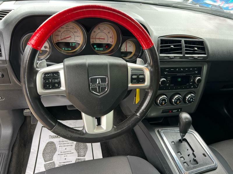 2013 Dodge Challenger Image 17