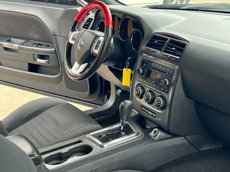 2013 Dodge Challenger Image 23