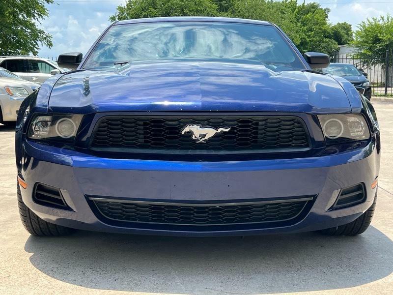 2012 Ford Mustang Image 2