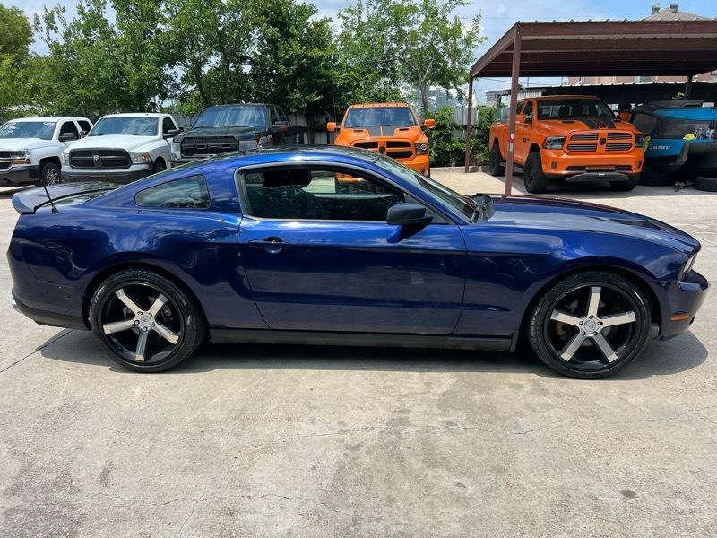 2012 Ford Mustang Image 11
