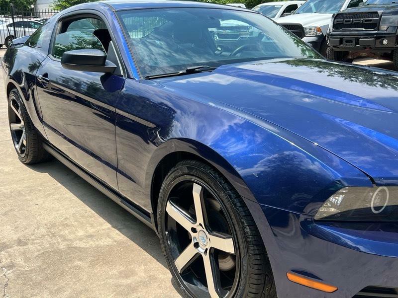 2012 Ford Mustang Image 13
