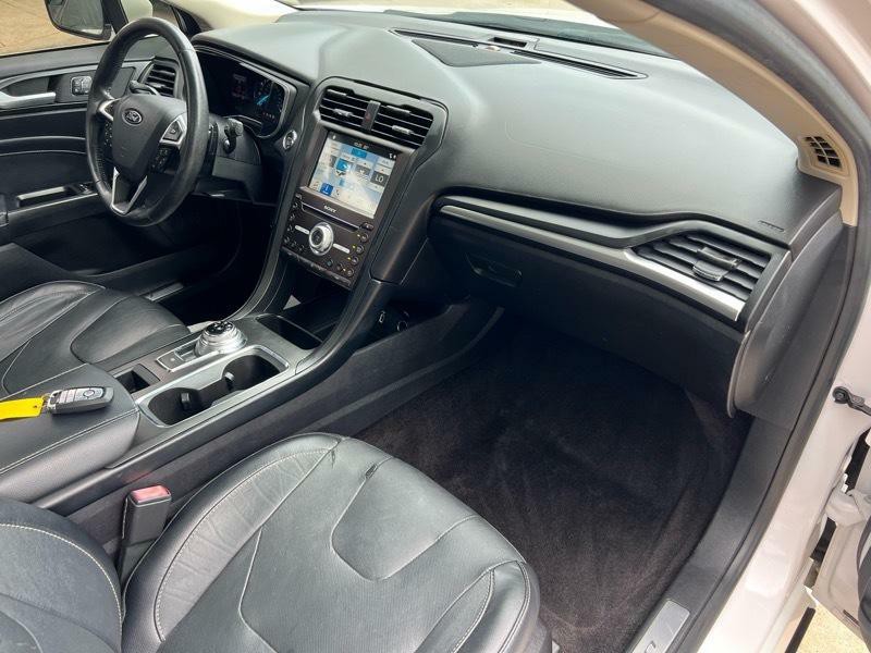 2017 Ford Fusion Image 22