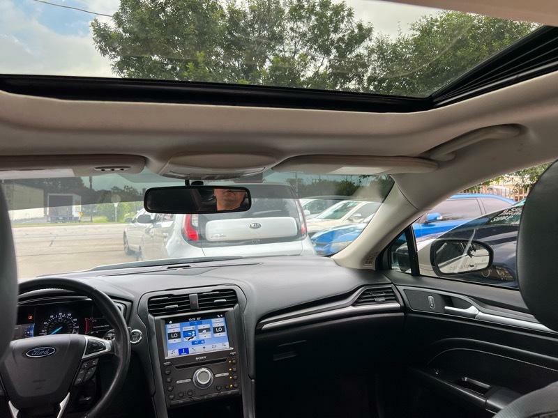 2017 Ford Fusion Image 24