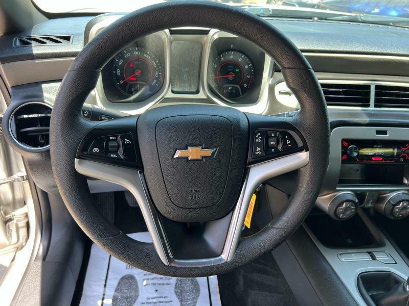 2015 Chevrolet Camaro Image 14