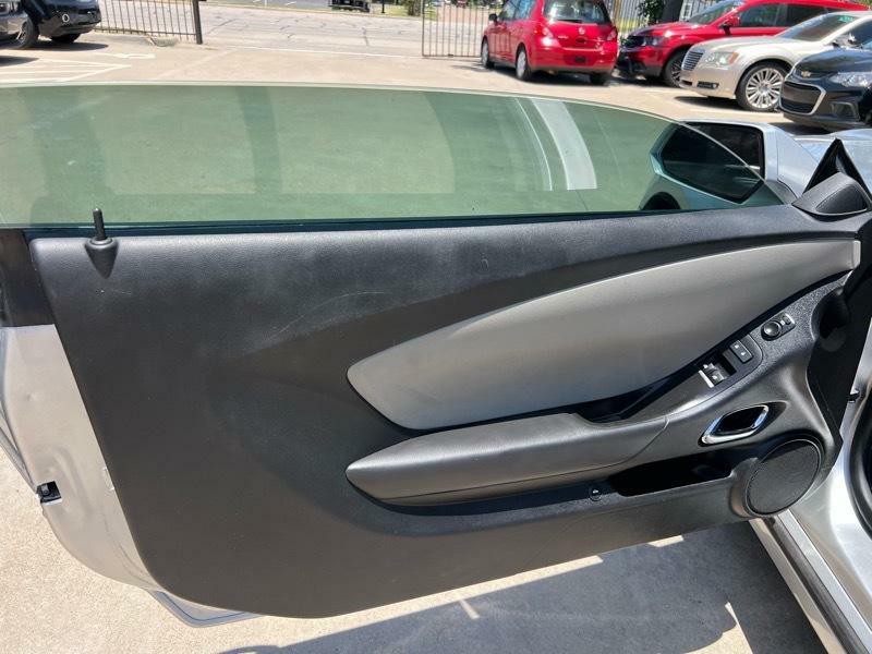 2015 Chevrolet Camaro Image 16