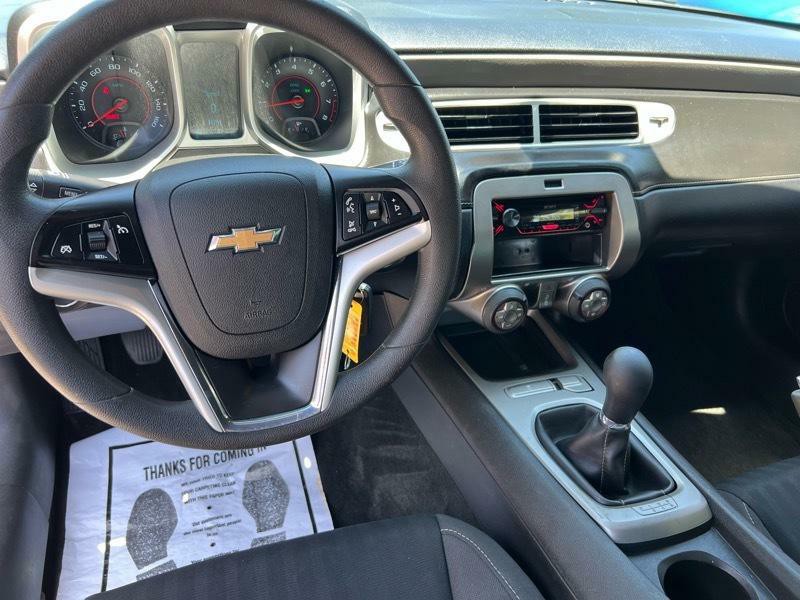 2015 Chevrolet Camaro Image 19