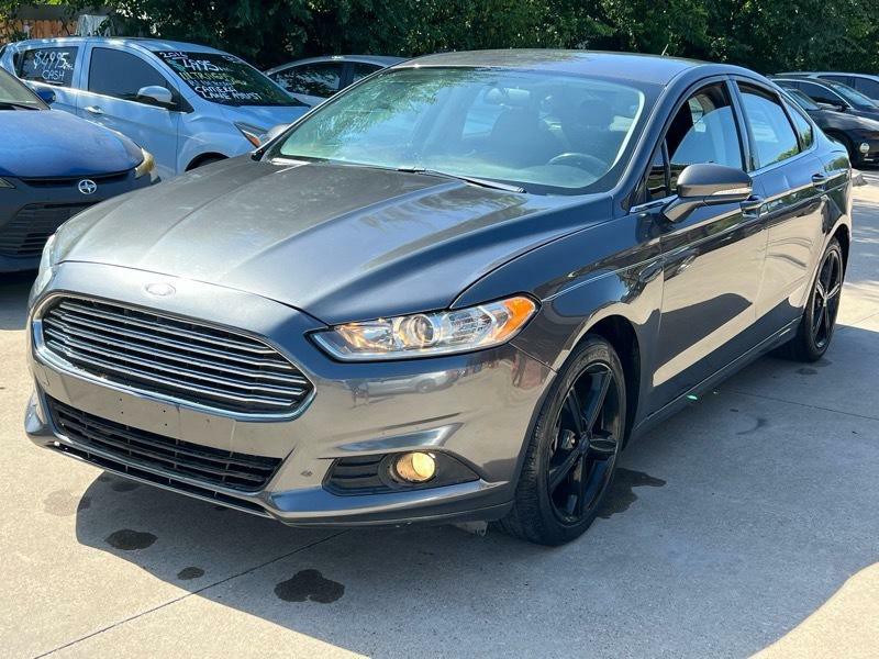 2016 Ford Fusion Image 1