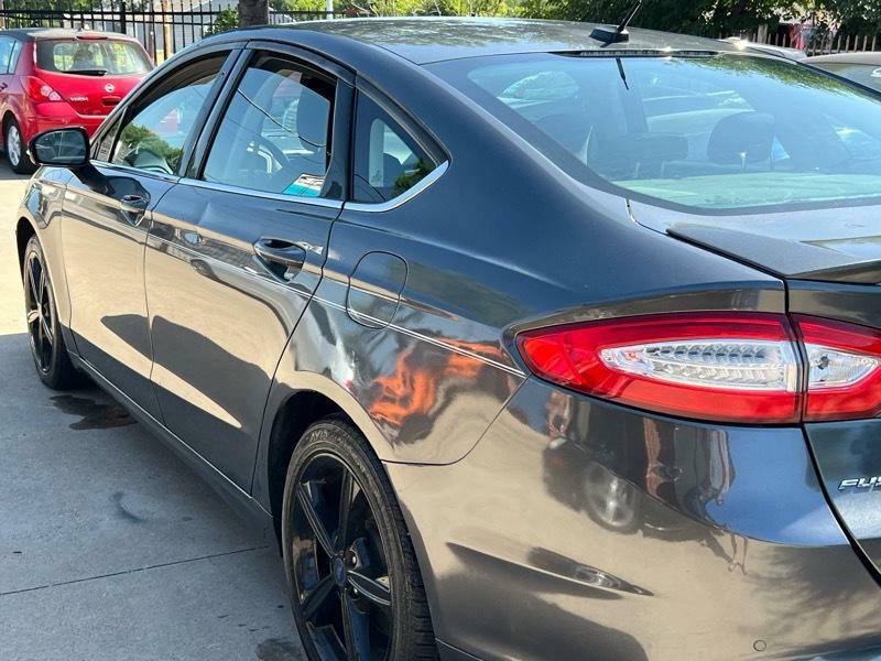 2016 Ford Fusion Image 9