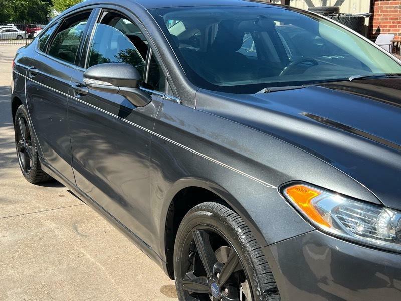 2016 Ford Fusion Image 15