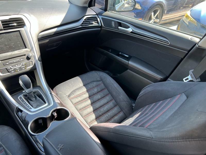 2016 Ford Fusion Image 21