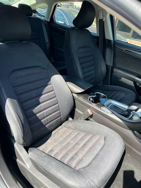 2016 Ford Fusion Image 23