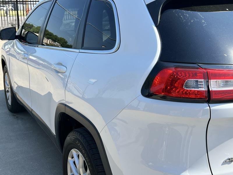 2018 Jeep Cherokee Image 5