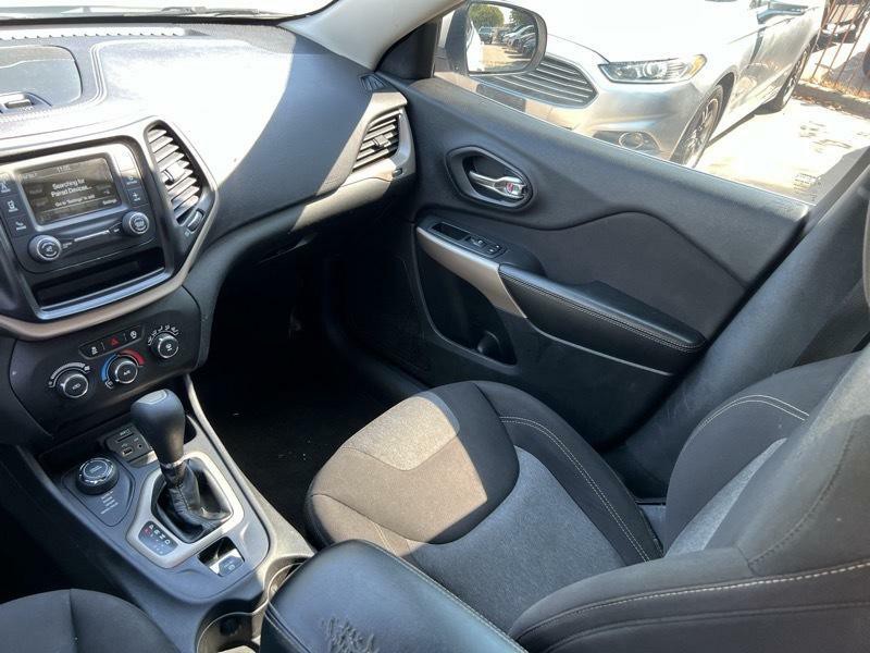 2018 Jeep Cherokee Image 17