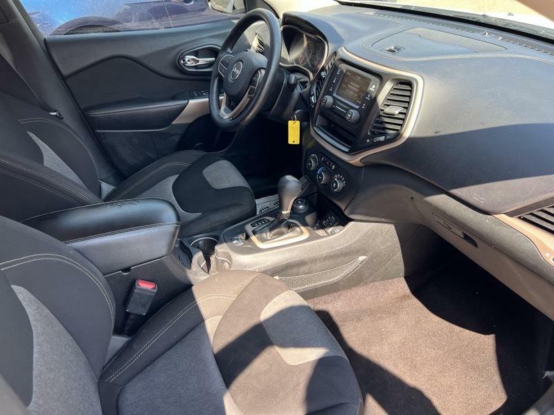 2018 Jeep Cherokee Image 21