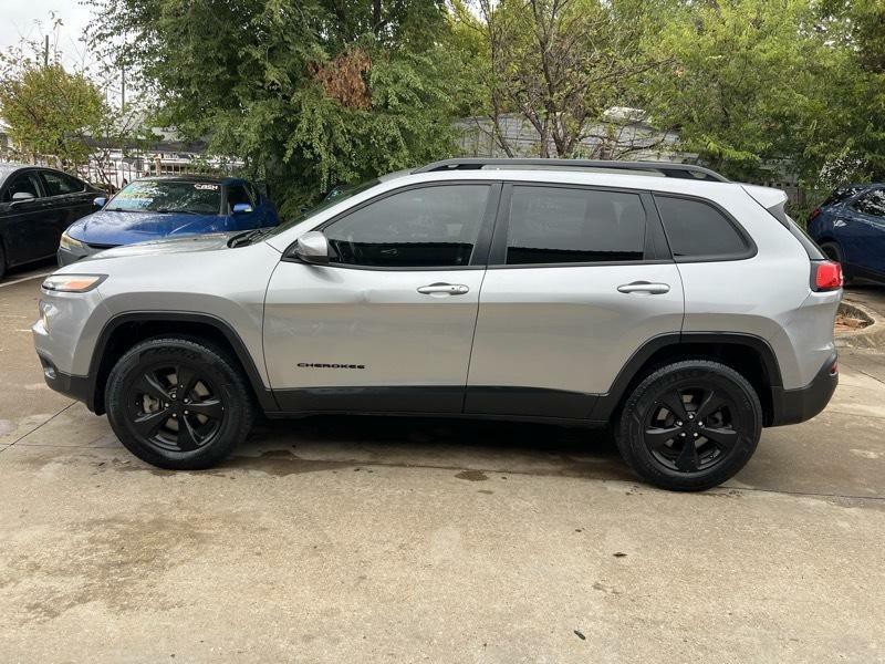 2015 Jeep Cherokee Image 6