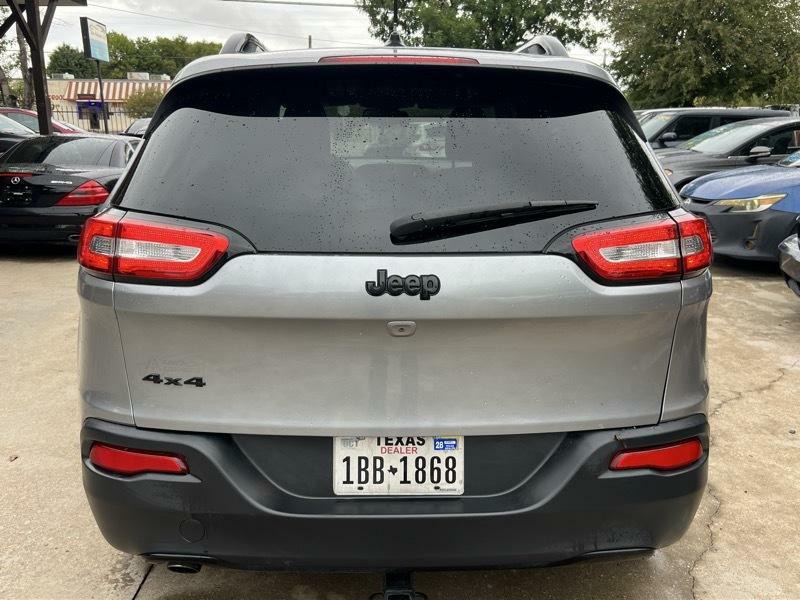 2015 Jeep Cherokee Image 9