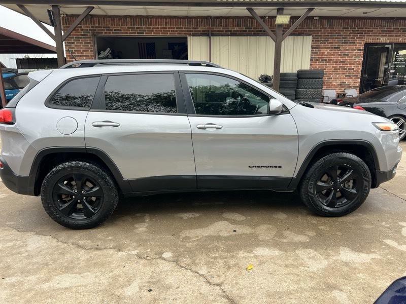 2015 Jeep Cherokee Image 13