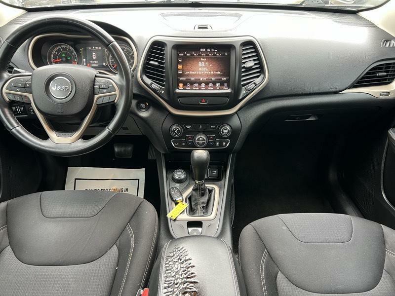 2015 Jeep Cherokee Image 14