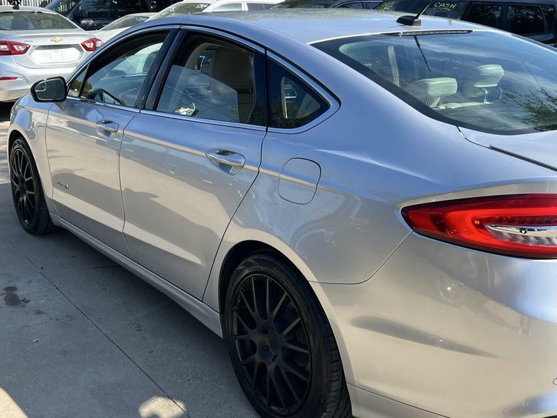 2017 Ford Fusion Image 5