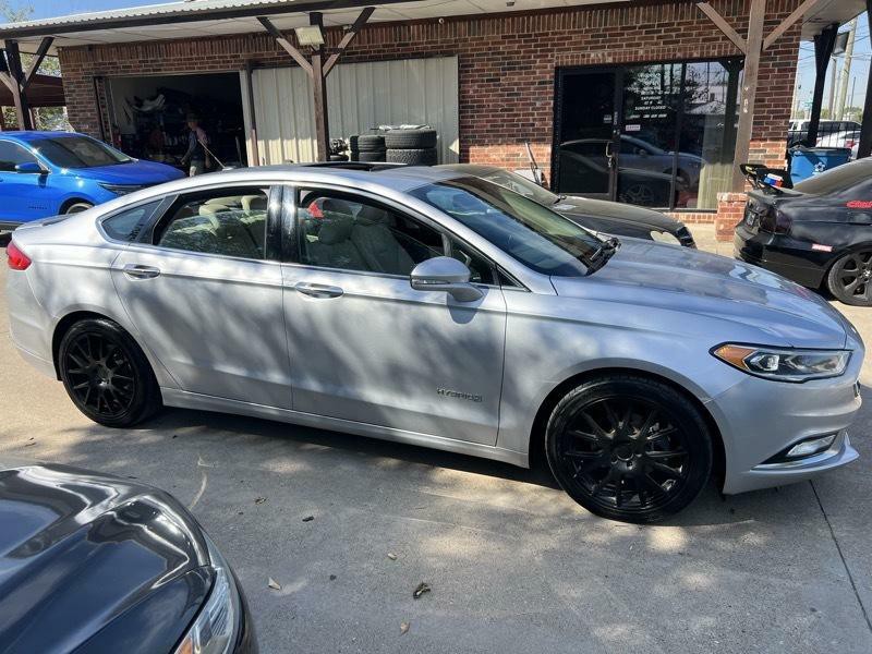 2017 Ford Fusion Image 12