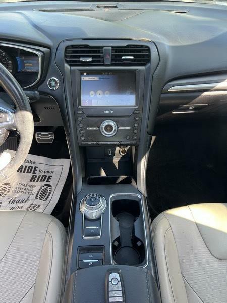 2017 Ford Fusion Image 17
