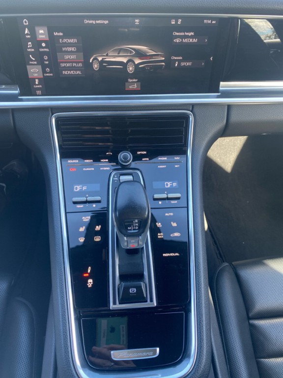 2018 Porsche Panamera Image 7