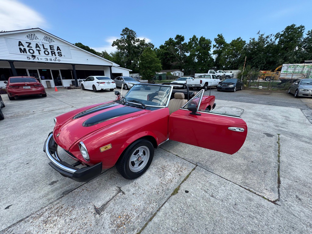 1982 FIAT 124 Spider Image 26