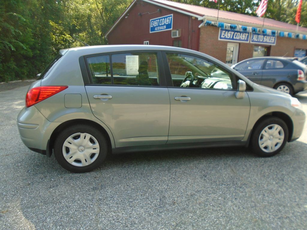 2012 Nissan Versa Image 5