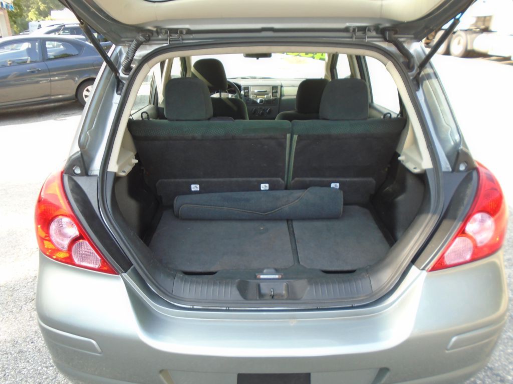 2012 Nissan Versa Image 6