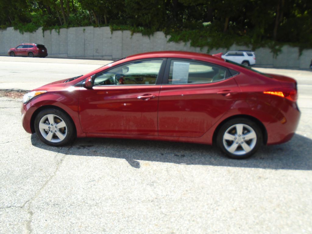 2013 Hyundai Elantra Image 3