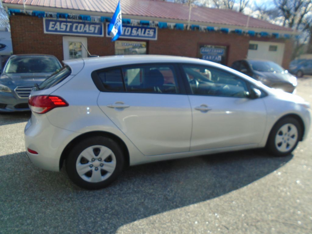 2018 Kia Forte Image 4