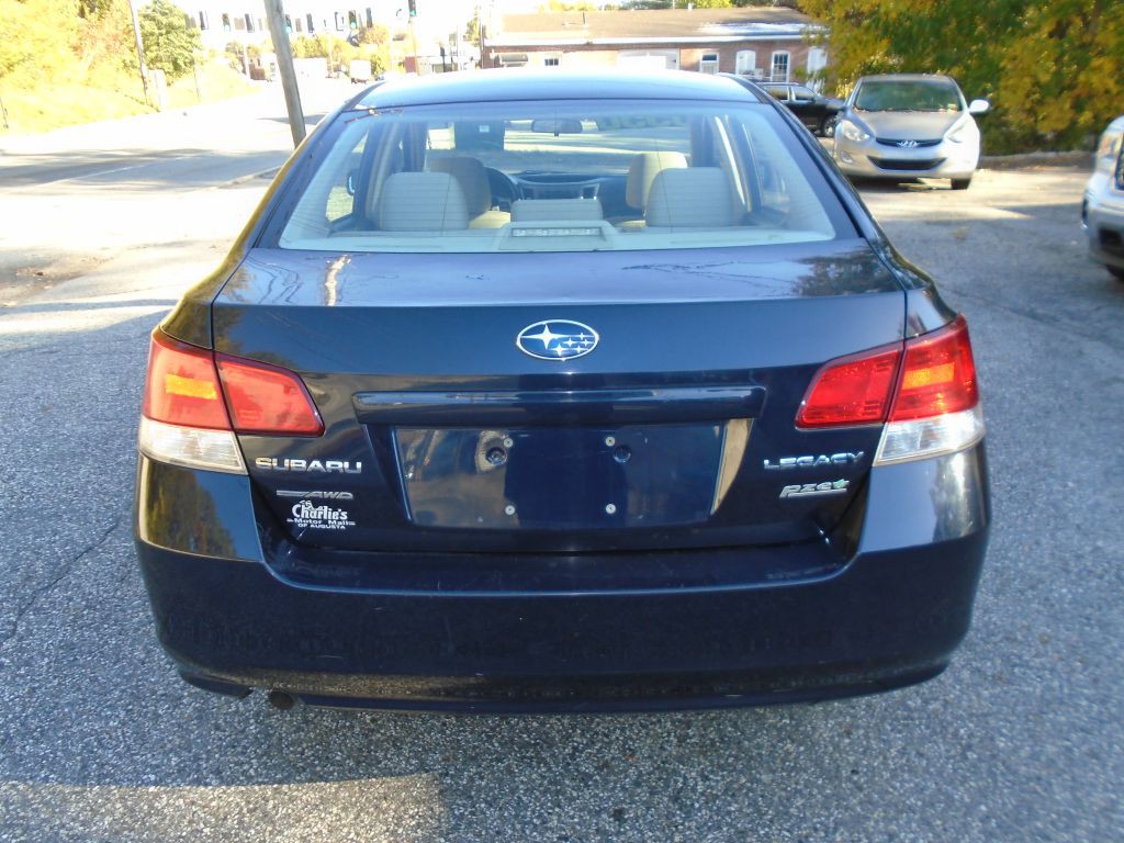 2013 Subaru Legacy Image 3