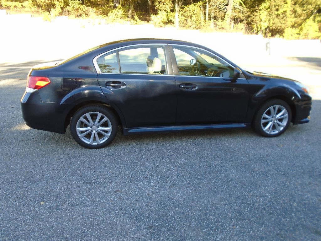 2013 Subaru Legacy Image 4