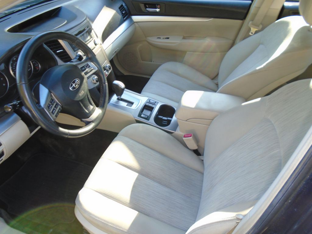 2013 Subaru Legacy Image 5