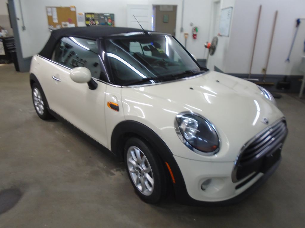 2019 MINI Cooper Image 2