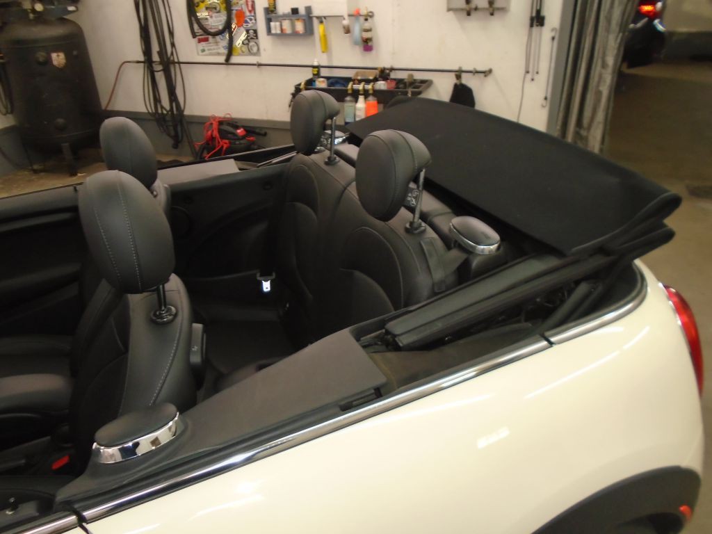 2019 MINI Cooper Image 10