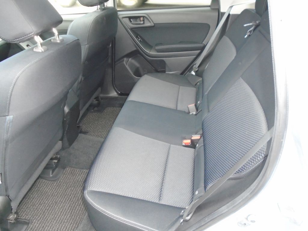 2015 Subaru Forester Image 8