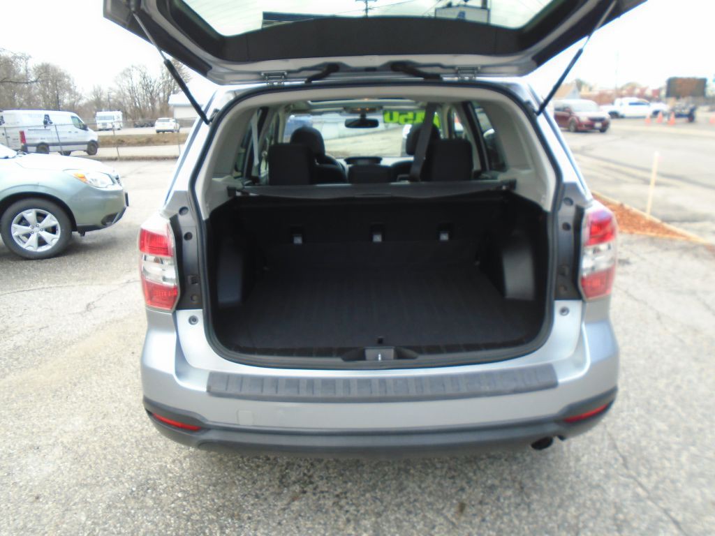 2015 Subaru Forester Image 9