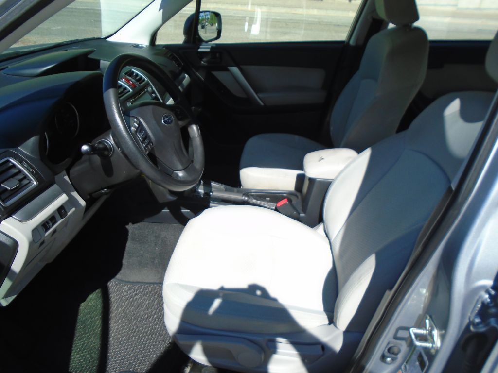2016 Subaru Forester Image 7