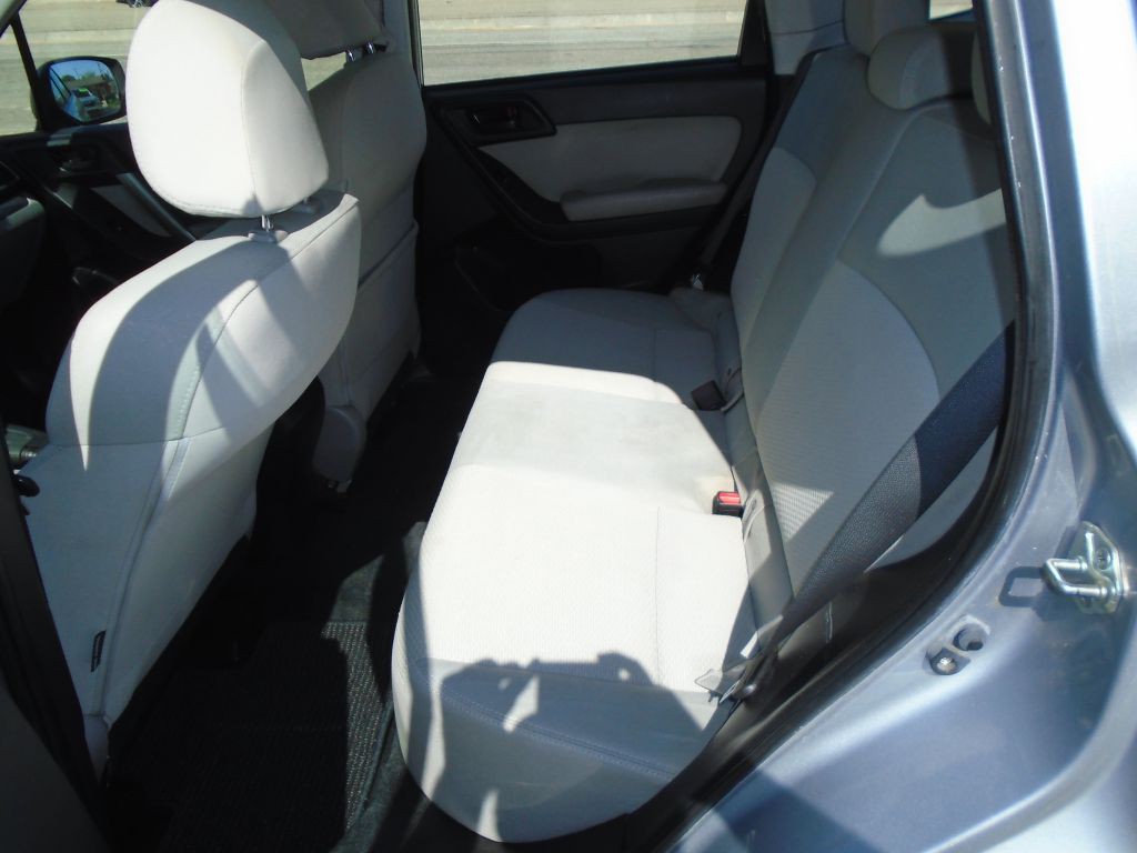 2016 Subaru Forester Image 8