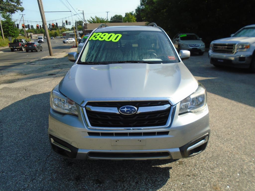 2018 Subaru Forester Image 2