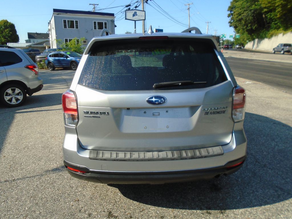 2018 Subaru Forester Image 4